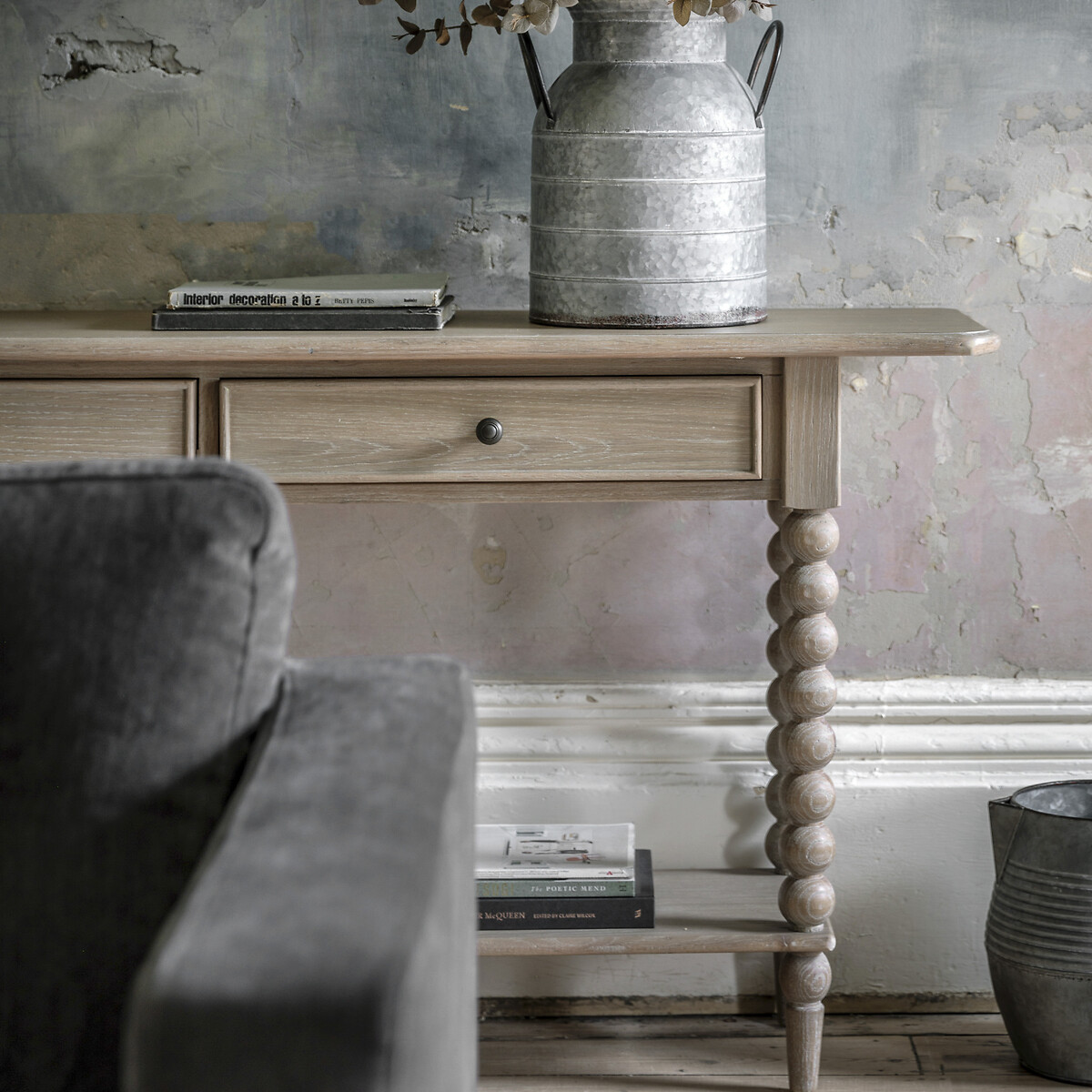 Ames Oak Console Table with Pompom Legs oak, ÉDITÉ