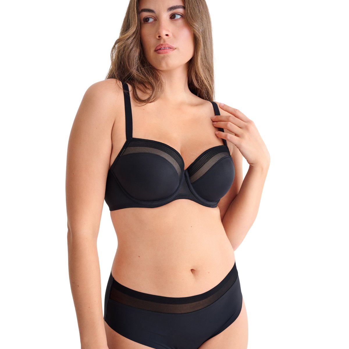 Soutien-gorge préformé SIA F et G noir, LISCA