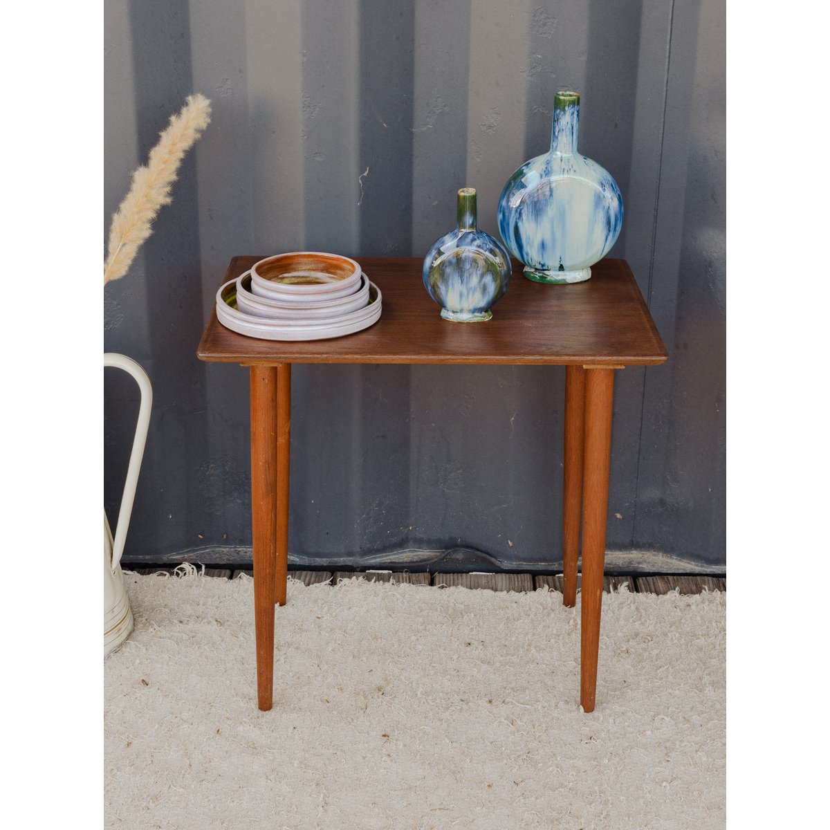 Table d'appoint en teck Hanna N°1524 - Bon état bois foncé, DEBONGOUT