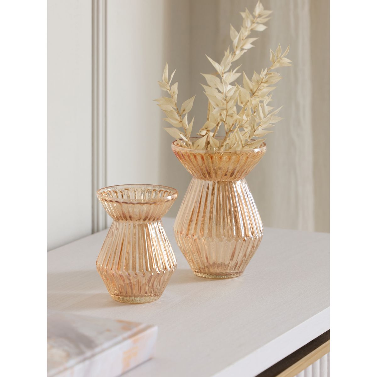 Vase en verre nervuré, lot de 2 lustre doré, NEXT