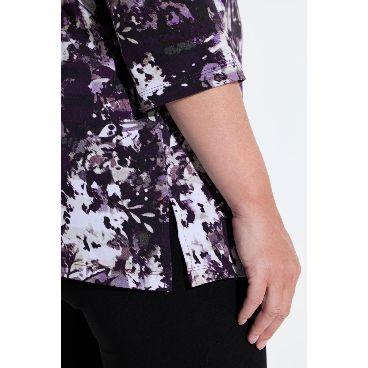 T-shirt en coton Pima. Petits strass. prune foncé, ULLA POPKEN