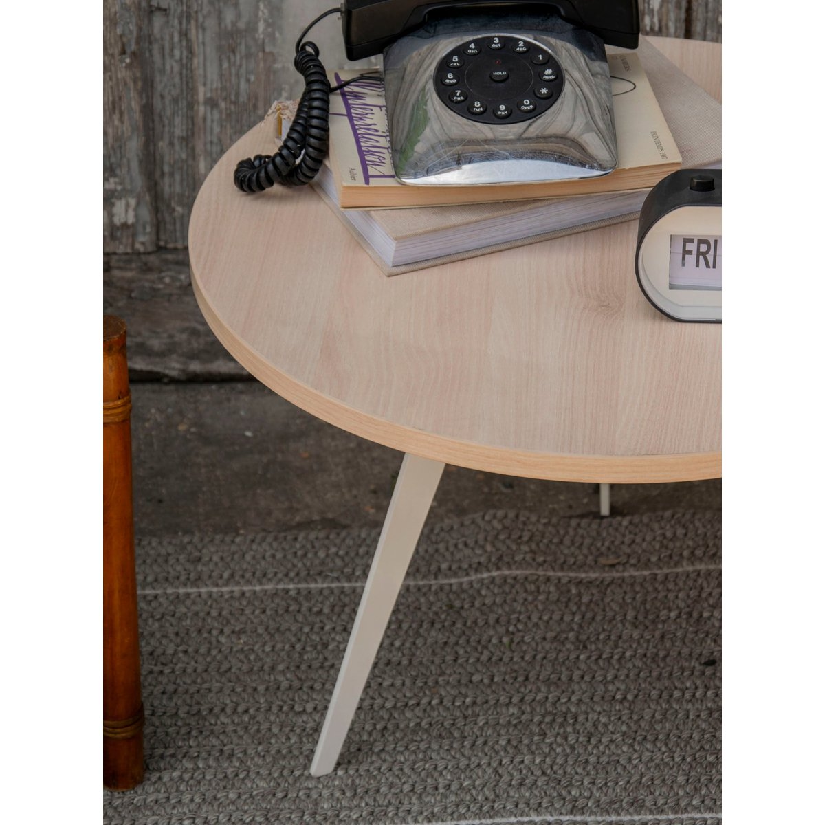 Table basse moderne en bois et métal Donna N°1101 - Bon état bois clair, DEBONGOUT