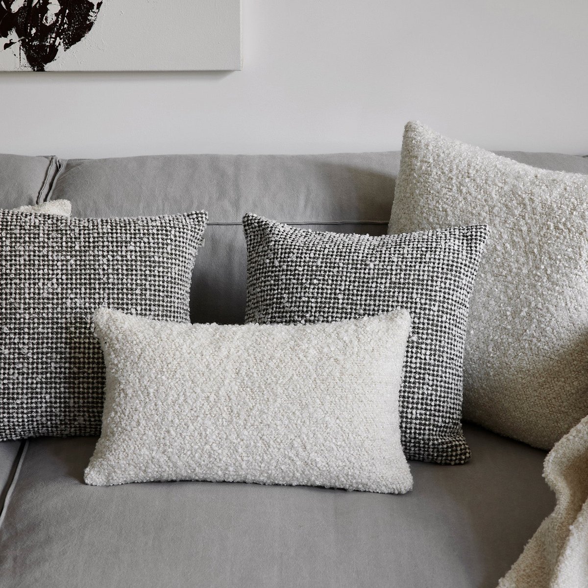housse de coussin en Bouclette à l'aspect laineux LEONARD ivoire, MADURA
