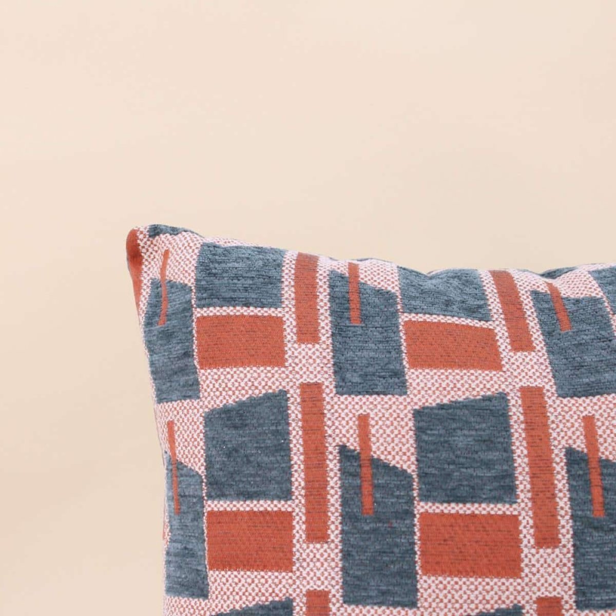 Coussin en velours jacquard motifs géométriques 40x40cm terracotta, ORNAMI