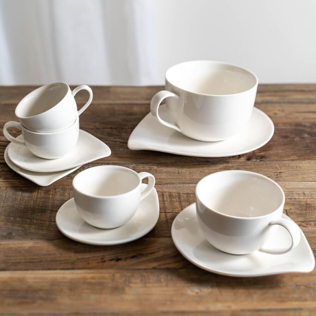 Coffret de 4 tasses à thé avec sous tasses 20 cl Pétale blanc, TABLE PASSION