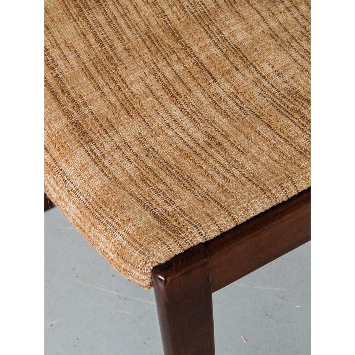 Lot de 6 chaises scandinaves Alma N°369 - Bon état bois, DEBONGOUT