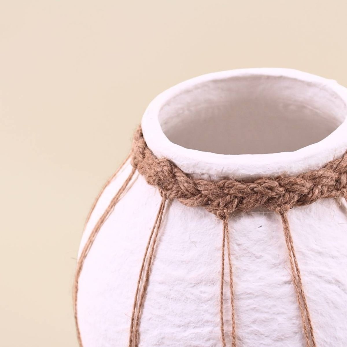 Vase en papier maché déco jute, H25cm blanc, ORNAMI