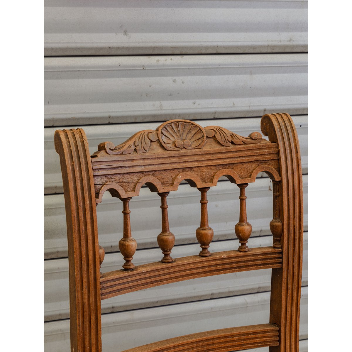 Chaise en bois et cannage Claude N°1655 - Bon état bois foncé, DEBONGOUT