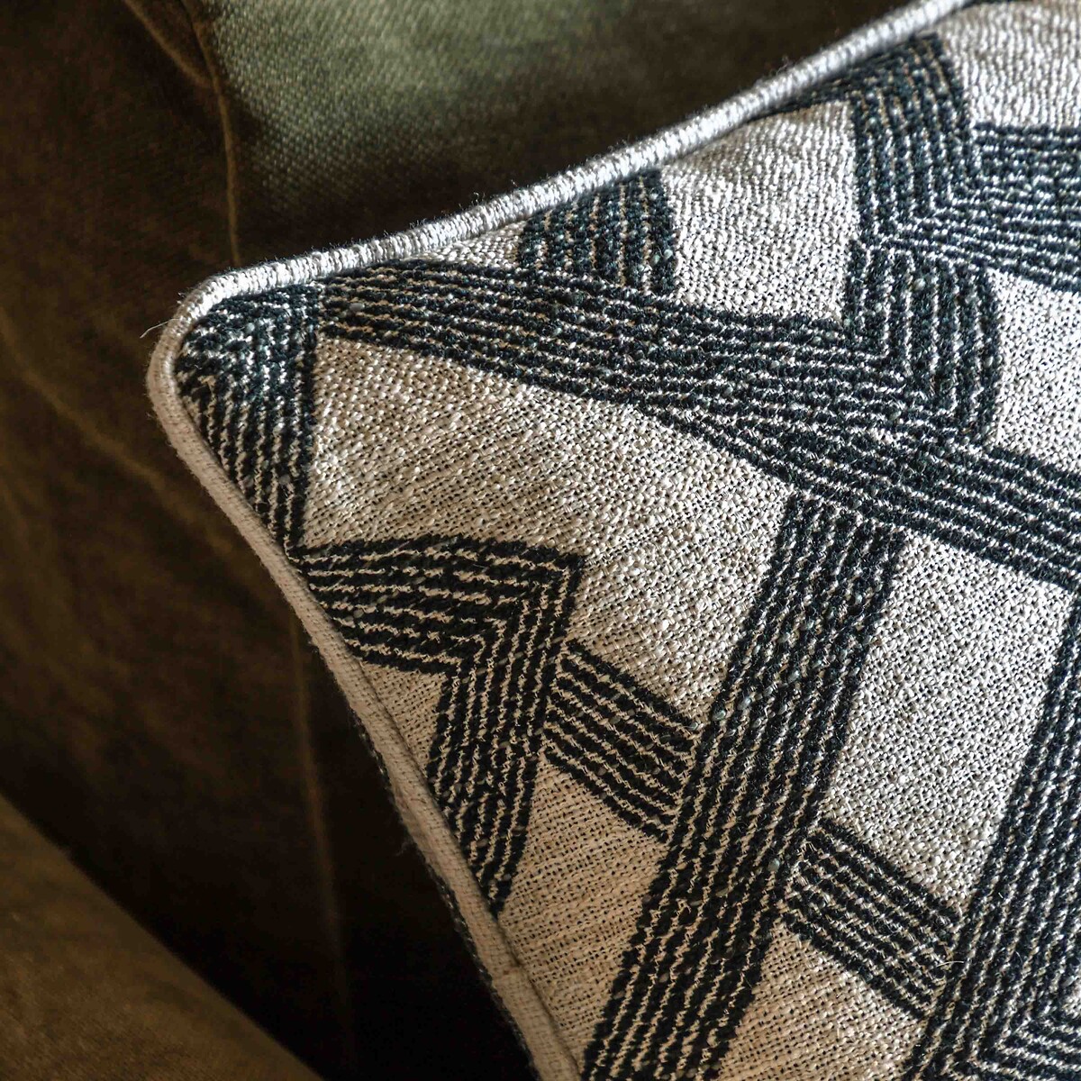 Celine Jacquard Cushion slate, ÉDITÉ