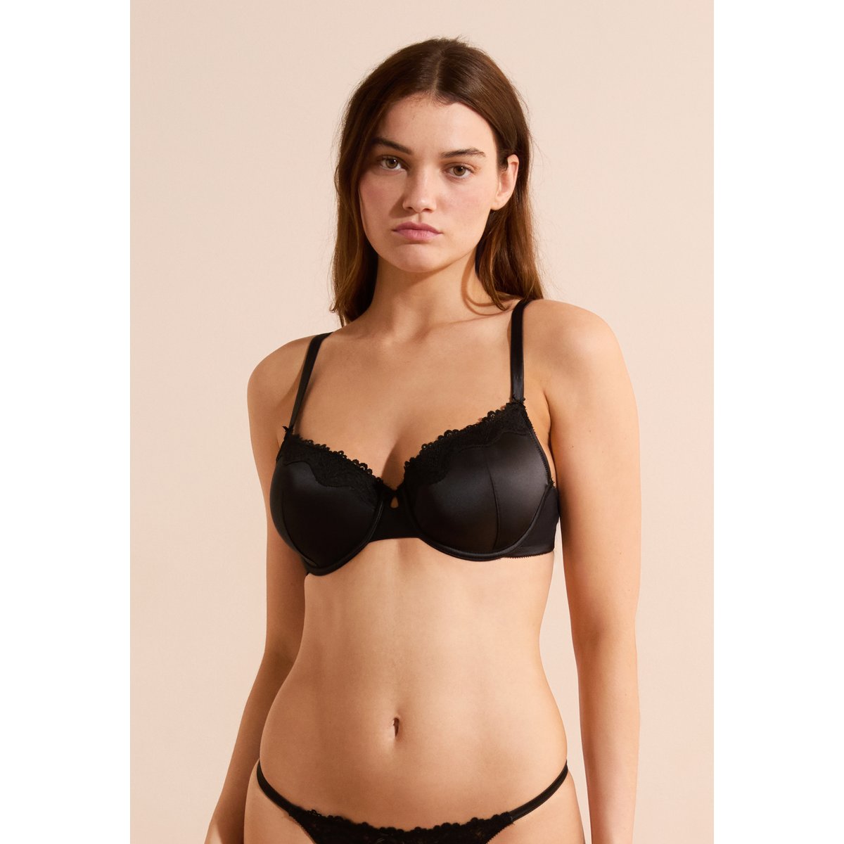 Soutien-gorge N.4 - Le coques fines satiné CHUCHOTEE noir, ETAM