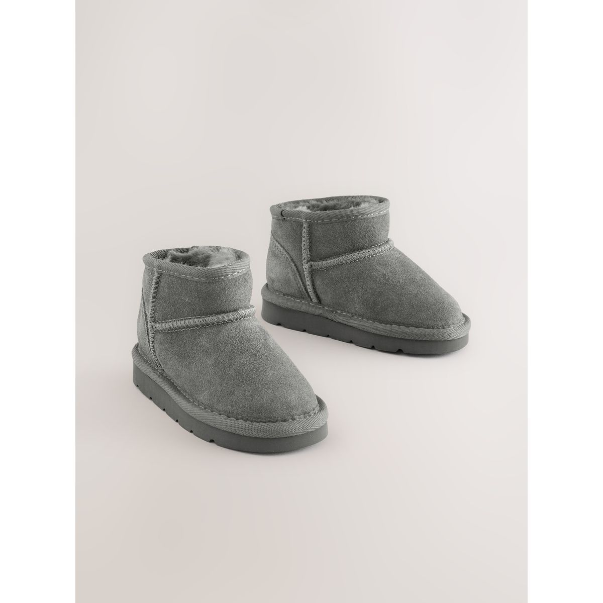 Bottes à enfiler en daim déperlant gris, NEXT