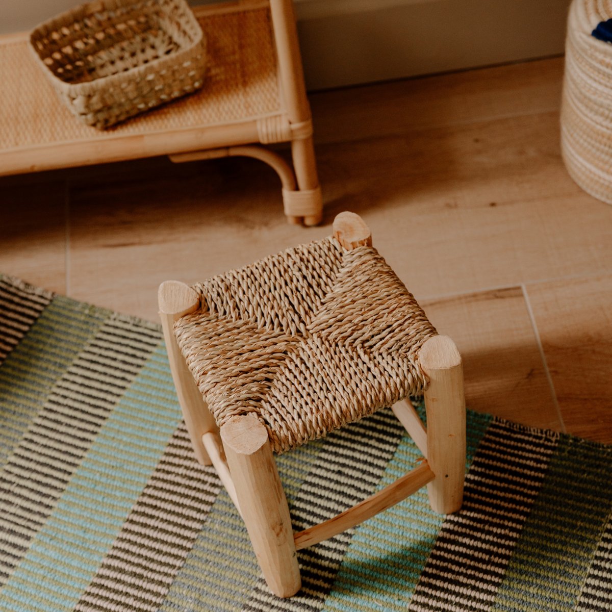 Mini tabouret enfant vintage en bois et doum naturel, HYDILE