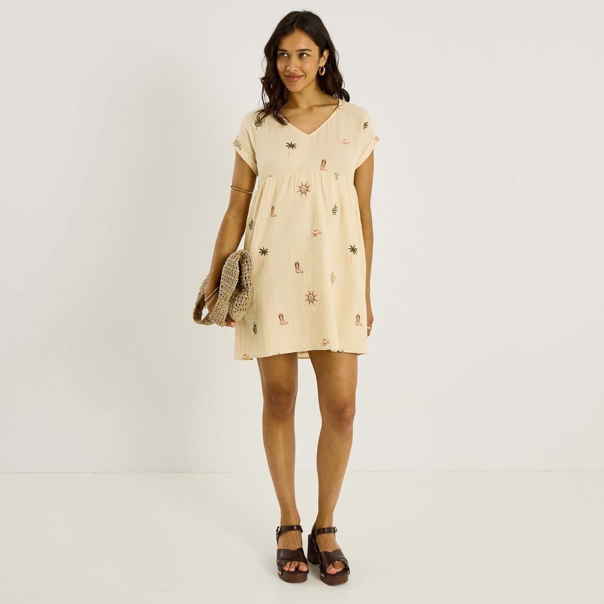 Robe courte brodée en gaze de coton blanc cassé ecru, GRAIN DE MALICE