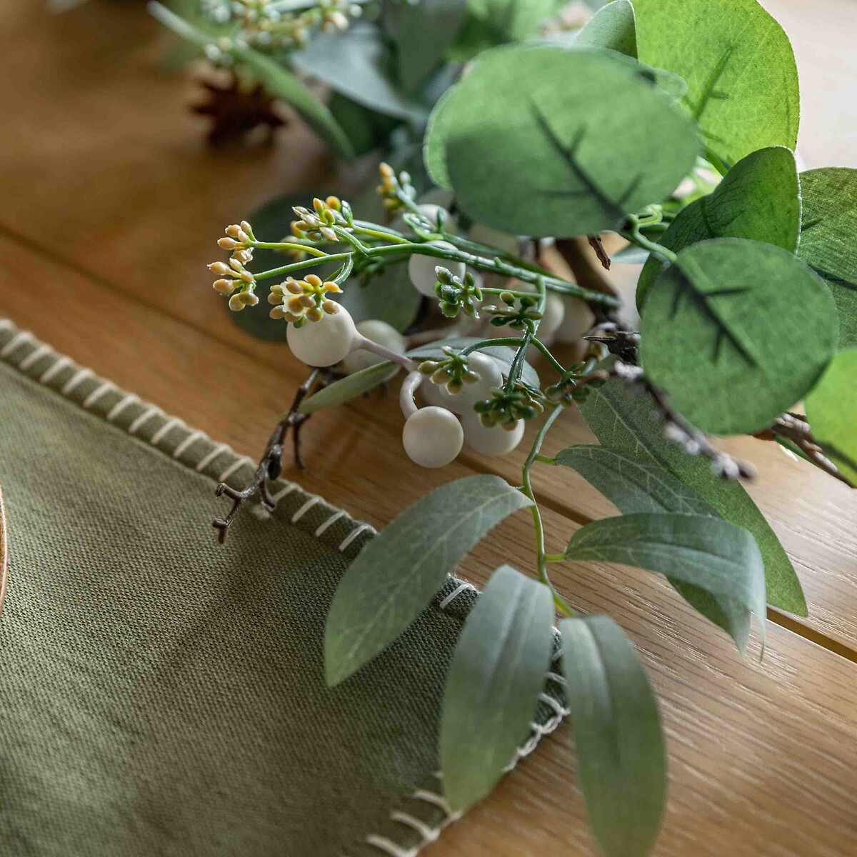 180cm Woodland Garland green, ÉDITÉ