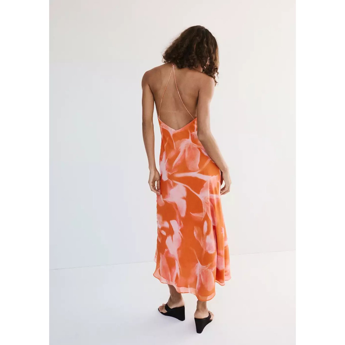 Robe à fleurs cut-out métallisée orange, MANGO