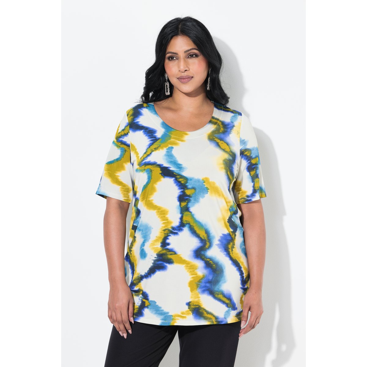 T-shirt au tombé fluide. Décolleté rond et blanc neige, ULLA POPKEN