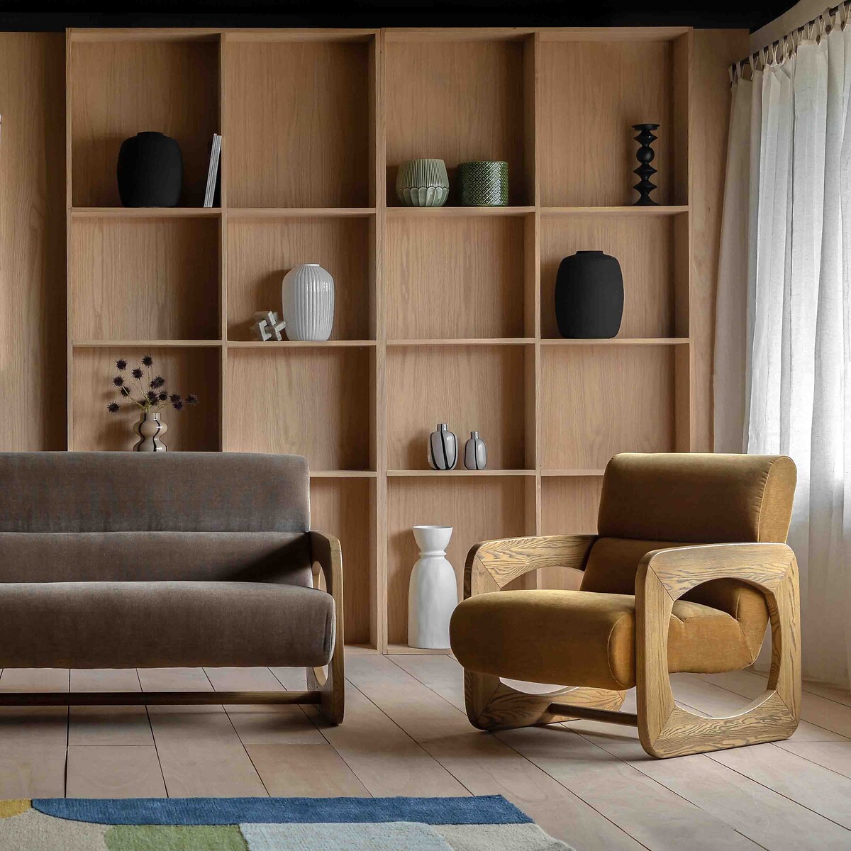 Marzo Velvet Chenille Sculptural Armchair golden, ÉDITÉ