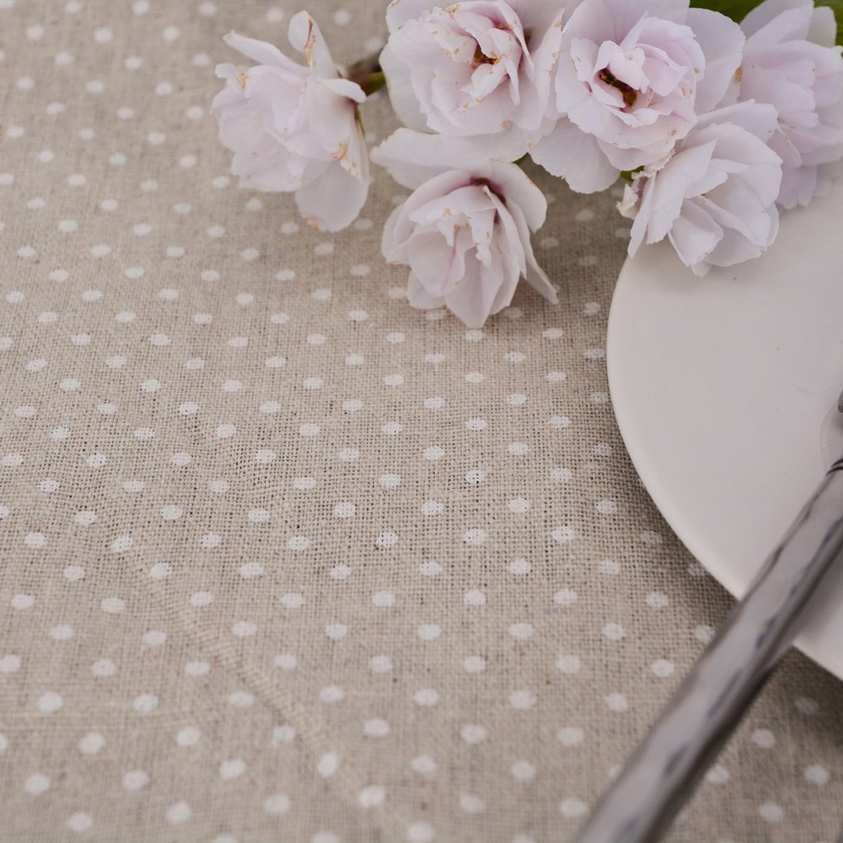 Nappe pique-nique à revers imperméable beige et blanc, LES JARDINS DE LA COMTESSE