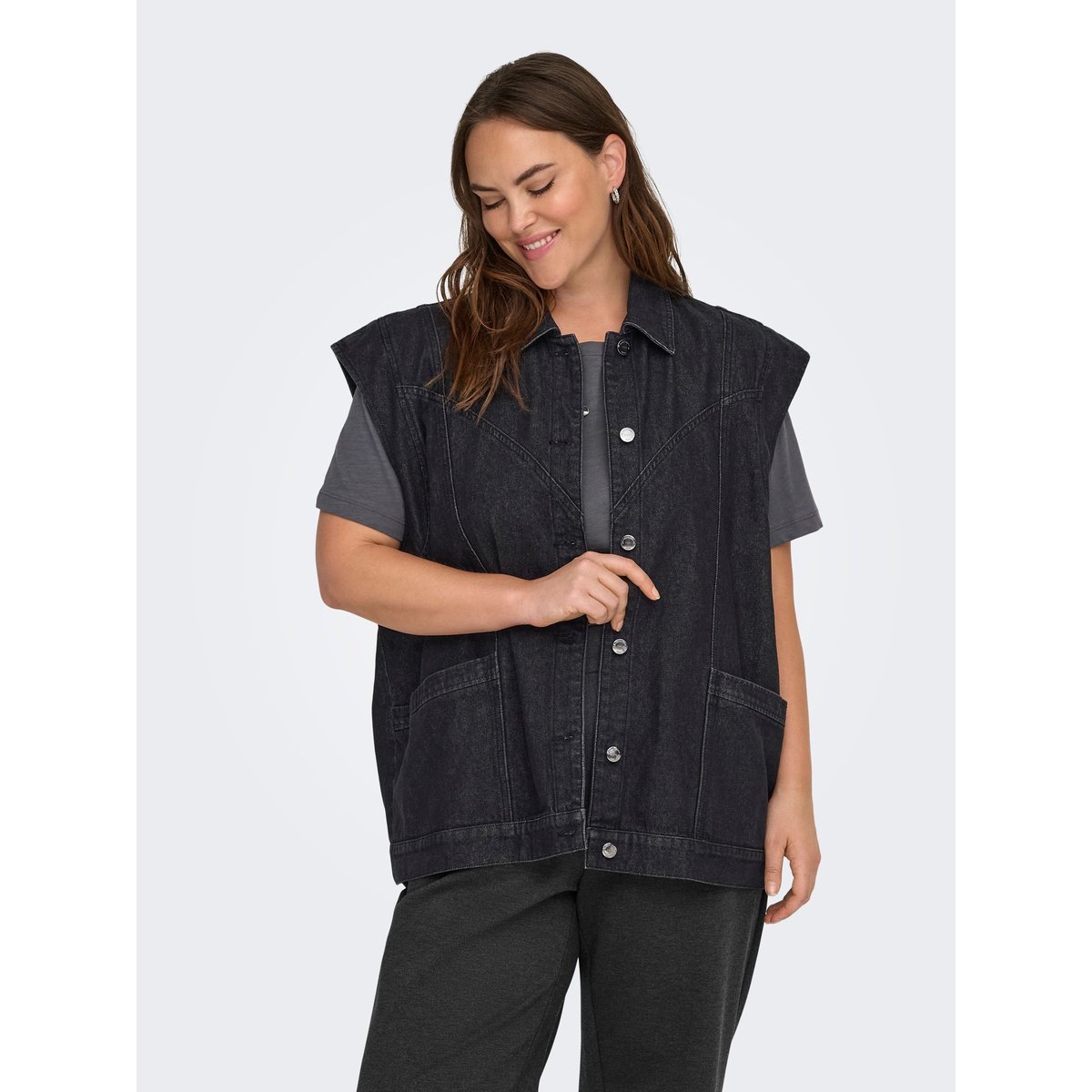 Veste En Jean Sans Manches noire - washed black, ONLY CARMAKOMA