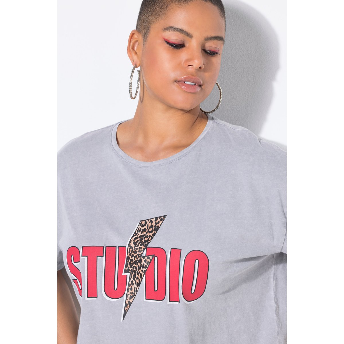 T-shirt oversize. Manches courtes. Motif gris pierre, STUDIO UNTOLD