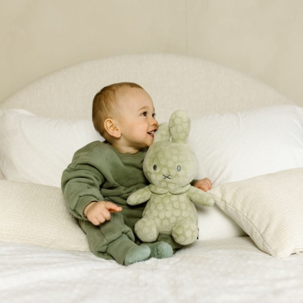 Peluche  Miffy - Flower Vert- 30cm vert, PIOUPIOU ET MERVEILLES