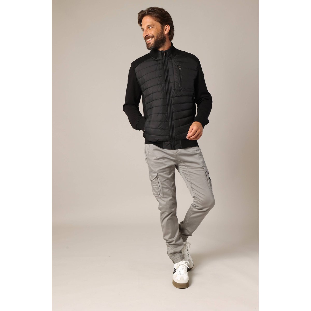 Veste zippée matelassée à col montant
JORSON black, DEELUXE