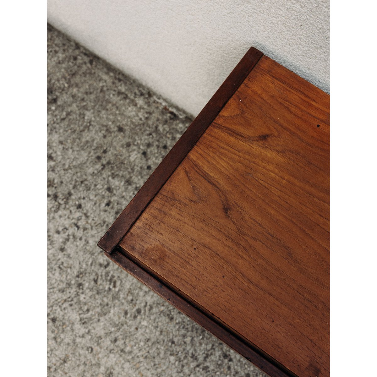 Table de chevet de style scandinave Maïa N°1510 - Bon état bois foncé, DEBONGOUT
