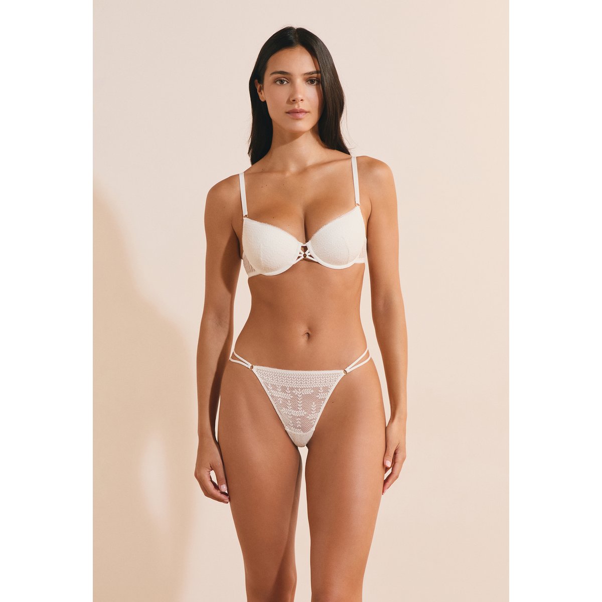 Soutien-gorge N.4 - Le coques fines en dentelle OASIS ecru, ETAM