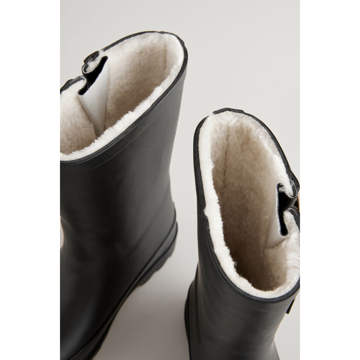 Bottes avec doublure chaude bout rond noir, NEXT