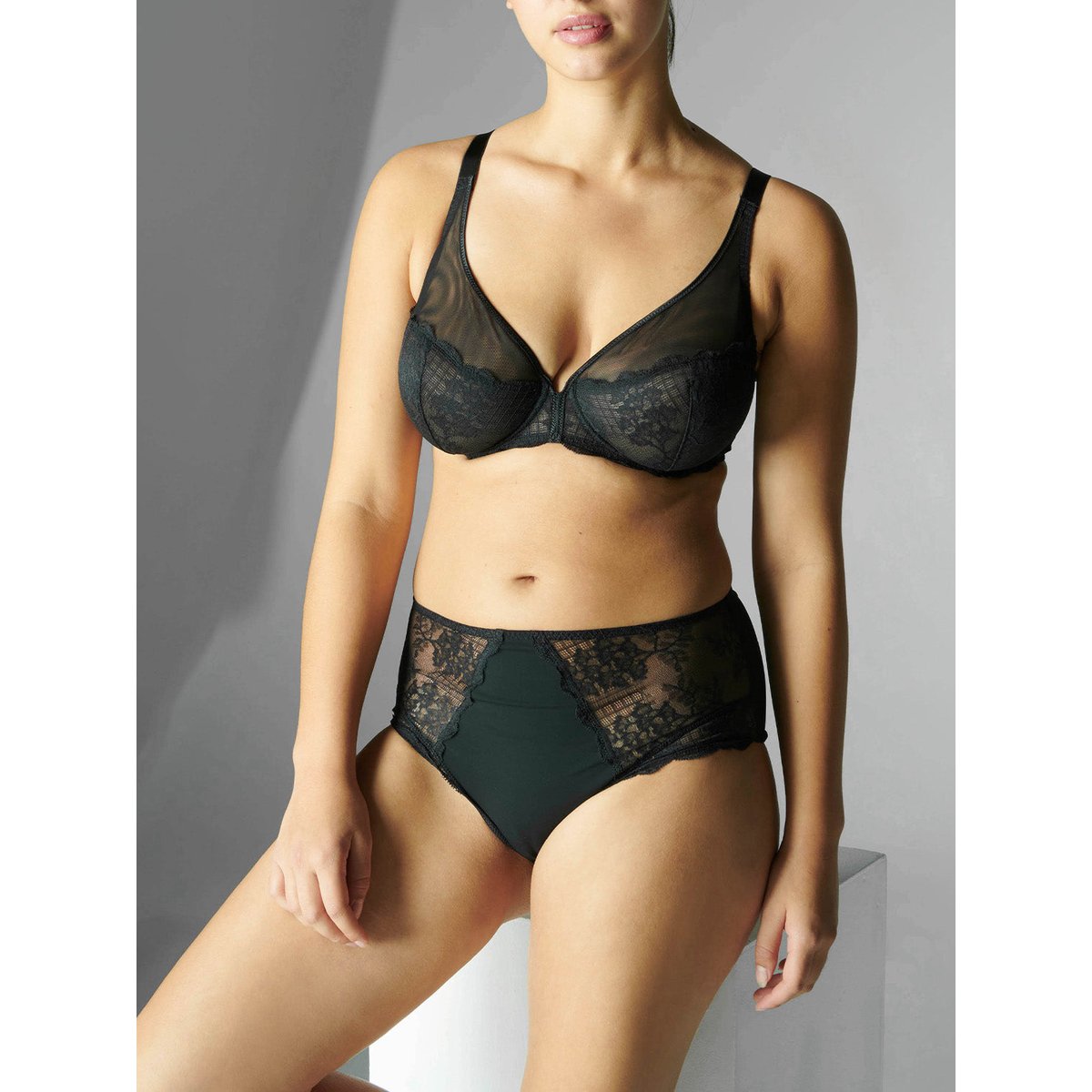 Soutien-gorge avec armatures décolleté plongeant, RÊVE noir, SIMONE PERELE