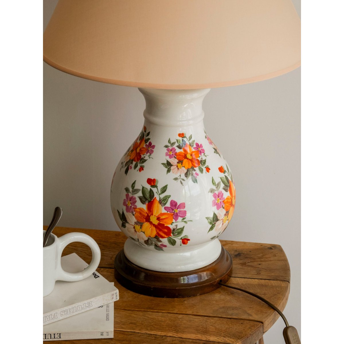 Grande lampe en céramique Suzanne N°649 - Bon état beige, DEBONGOUT