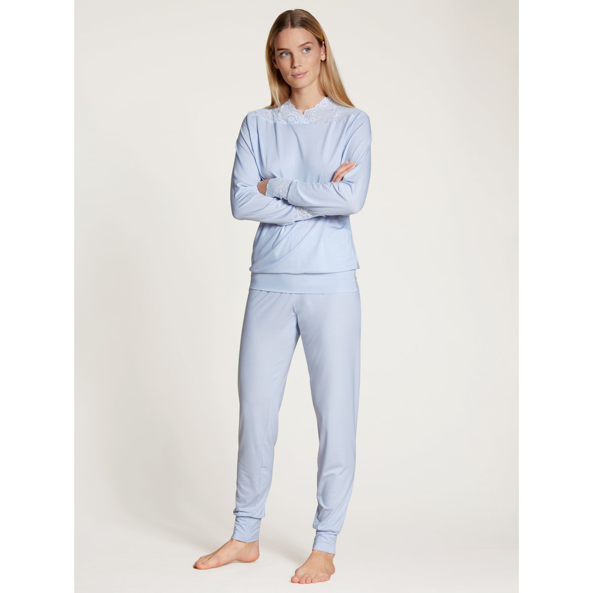 Pyjama avec bords élastiques manches longues Modal ELEGANT DREAMS bleu harmonie, CALIDA