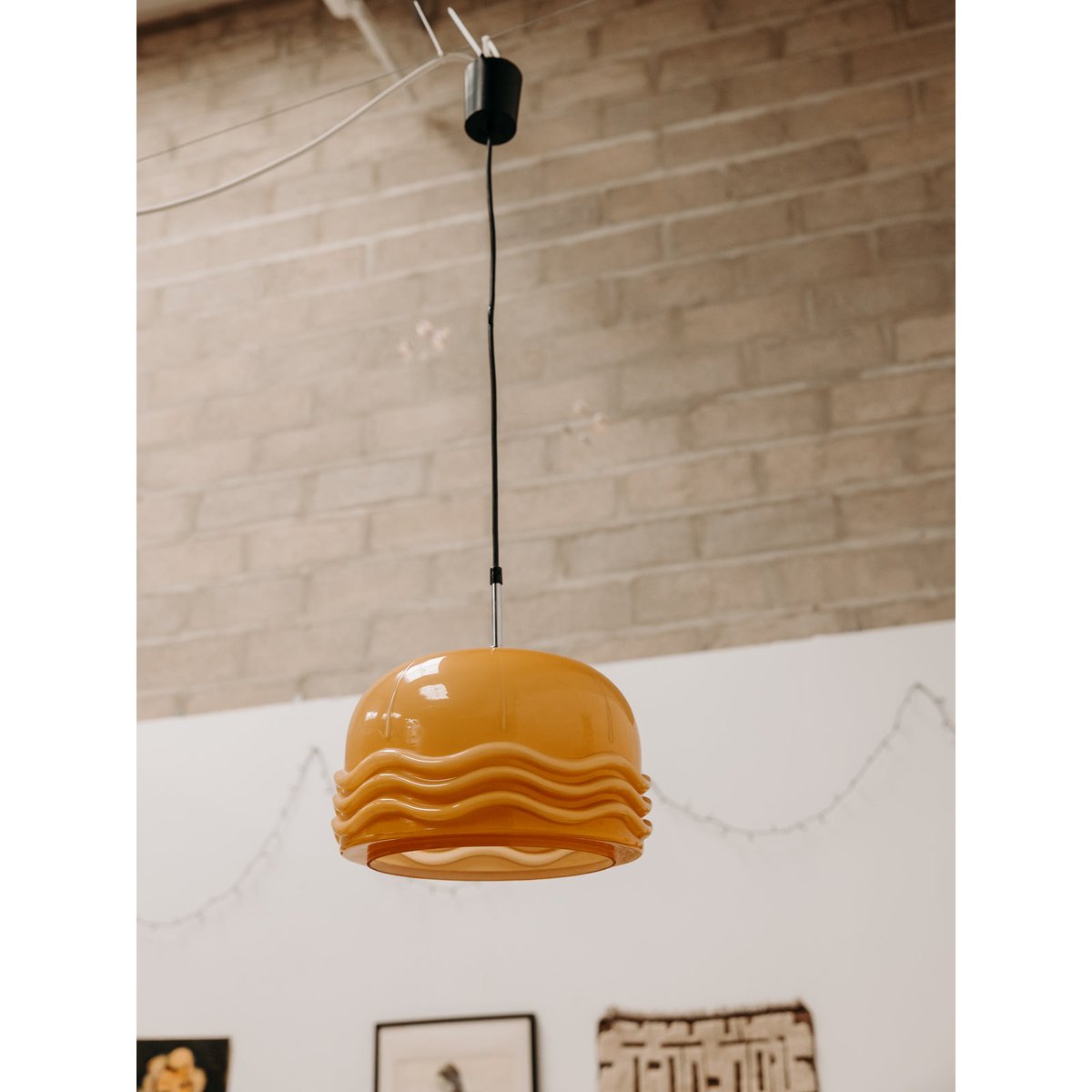 Grande suspension en opaline Sonia N°172 - Bon état orange, DEBONGOUT