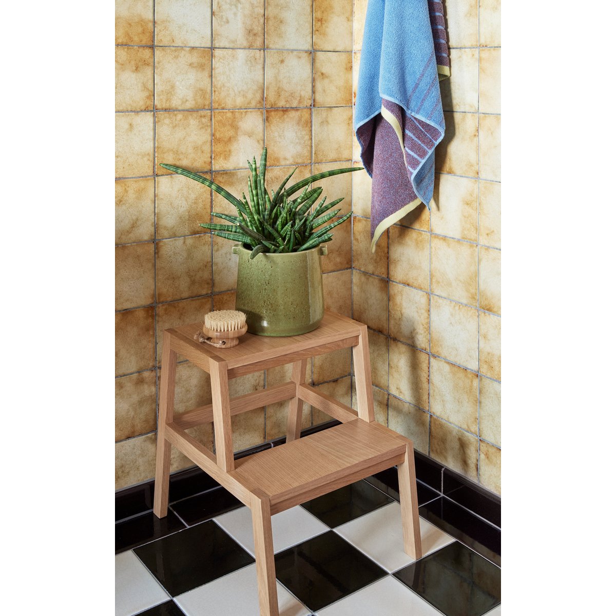Tabouret en placage de chêne et bois de chêne ALP. naturel, HUBSCH