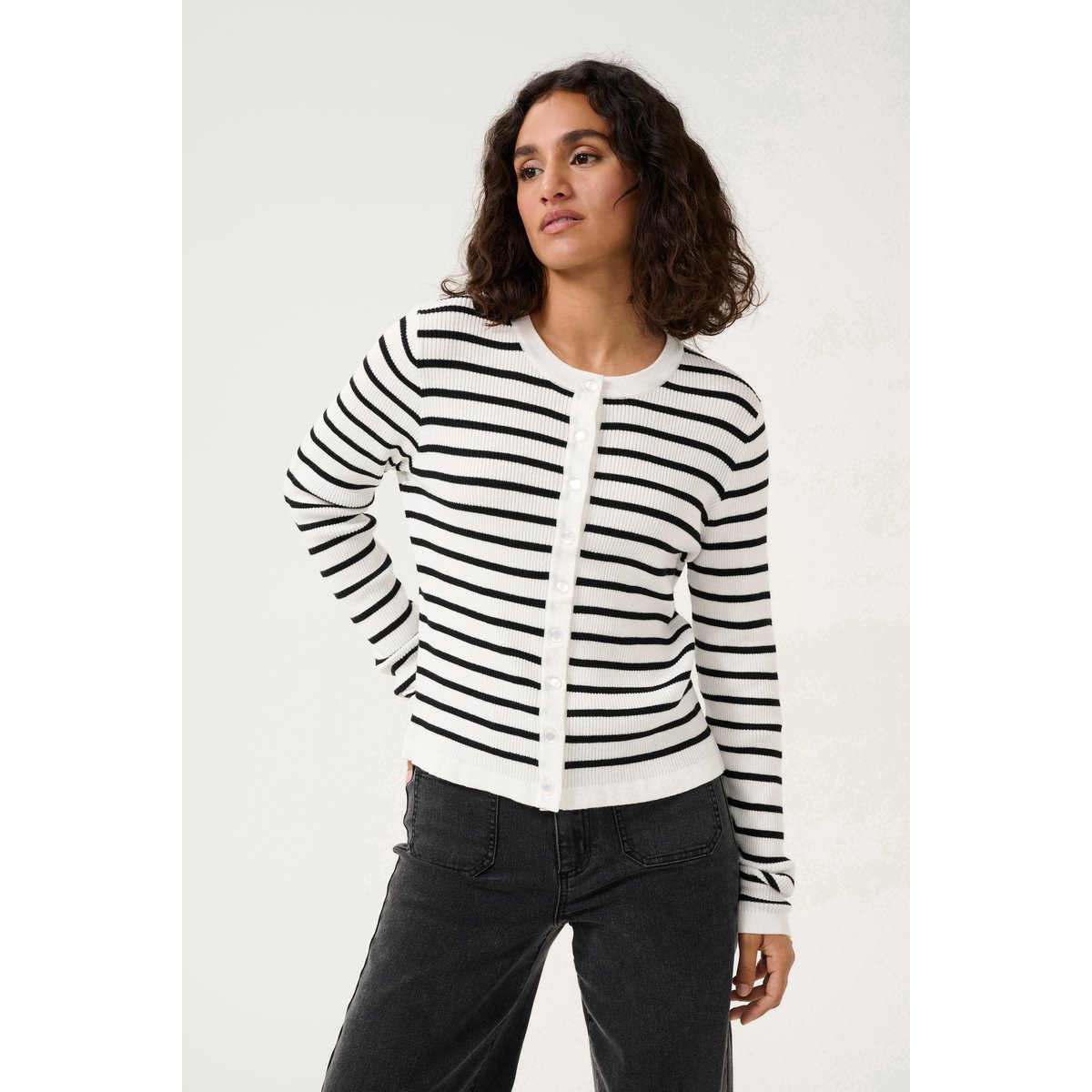 Knitted cardigan blanc/noir rayures, KAFFE