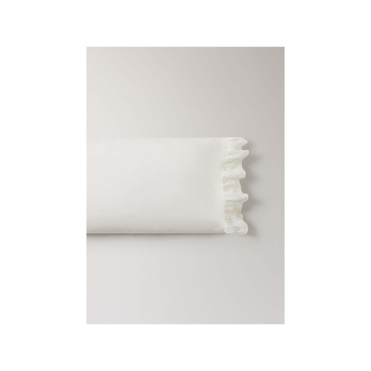 Taie d’oreiller garment-wash volant lin 45x110 cm blanc cassé, MANGO HOME