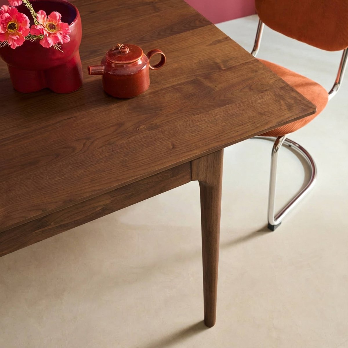 Table à manger rectangulaire extensible bois d'hévéa et placage frêne 6-8 places ELENA noyer, SWEEEK
