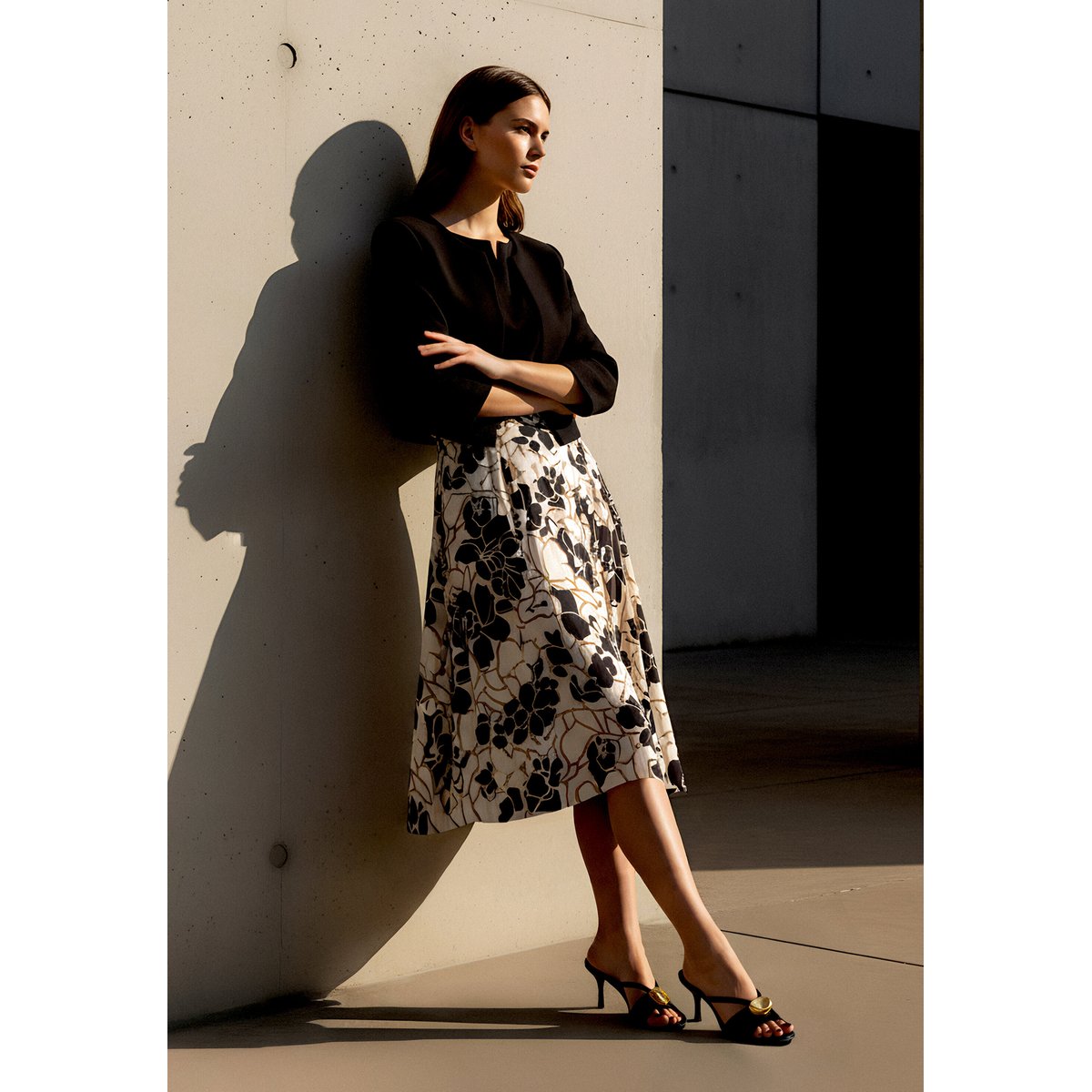 Robe droite à jupe évasée beige/noir, BETTY BARCLAY