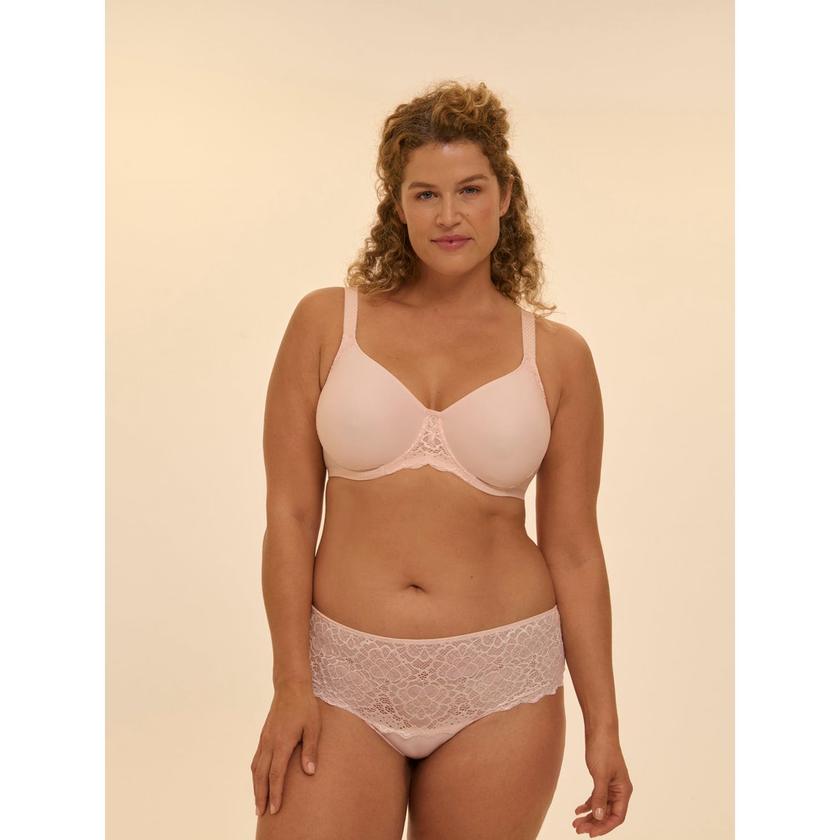 Soutien-gorge avec armature moulé rigide - CARESSE nude, SIMONE PERELE
