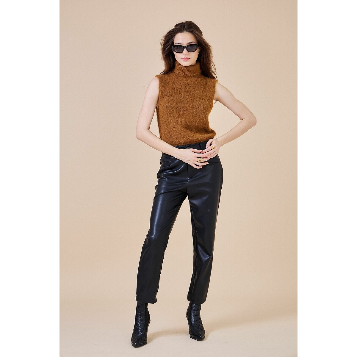 Sleeveless Turtleneck Jumper chocolate, SEE U SOON
