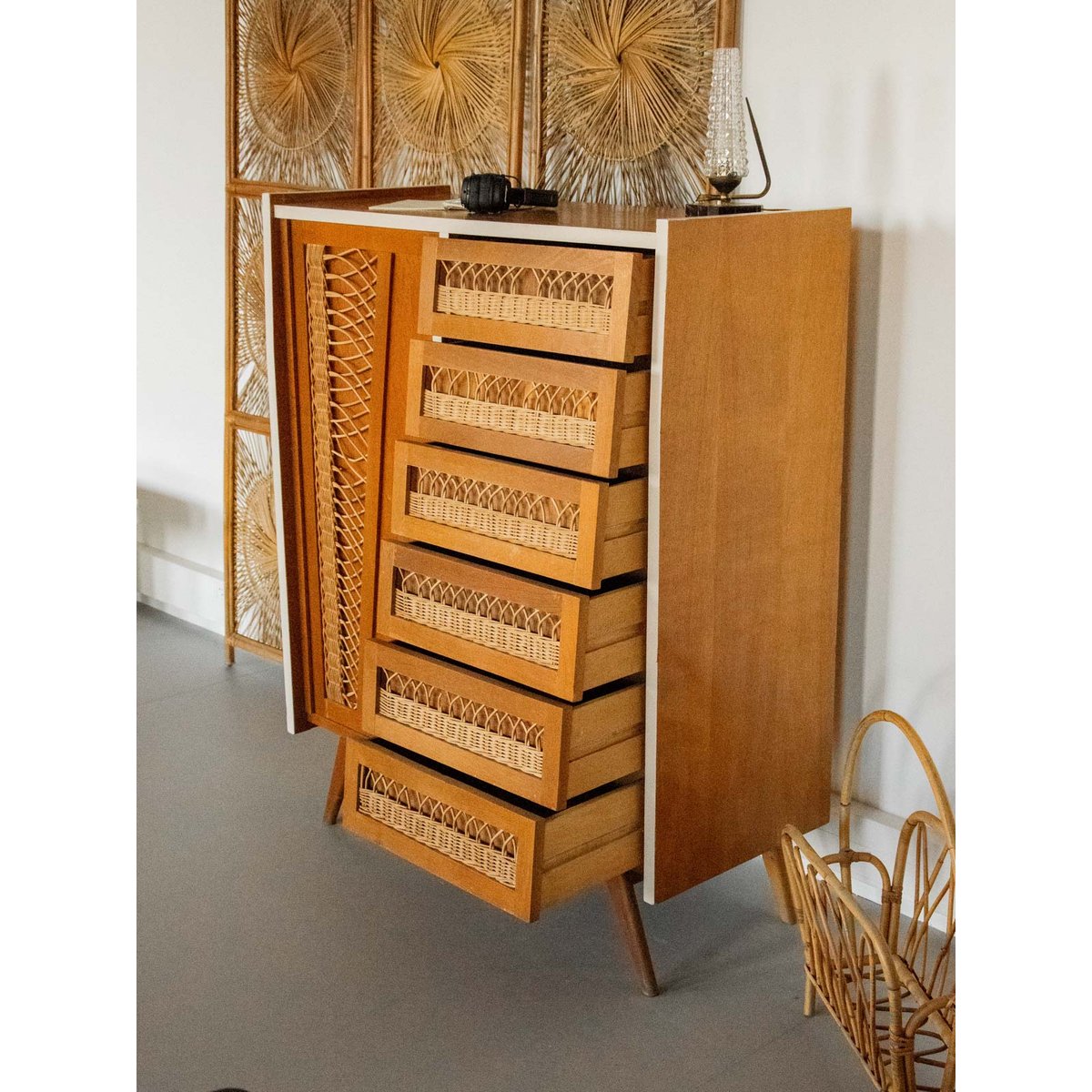 Armoire en bois et osier Blandine N°392 - Bon état blanc, DEBONGOUT