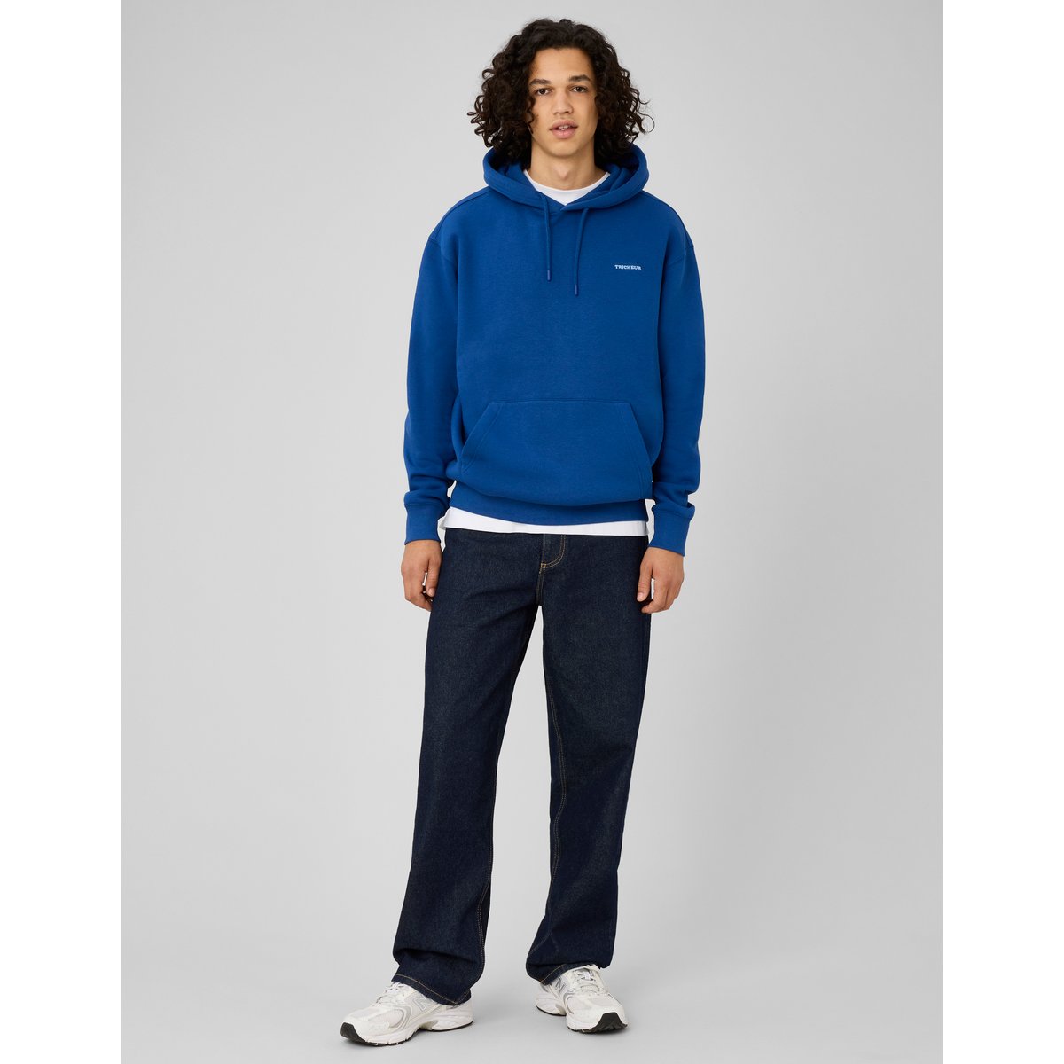 Sweat borderie poitrine bleu foncé, BZB