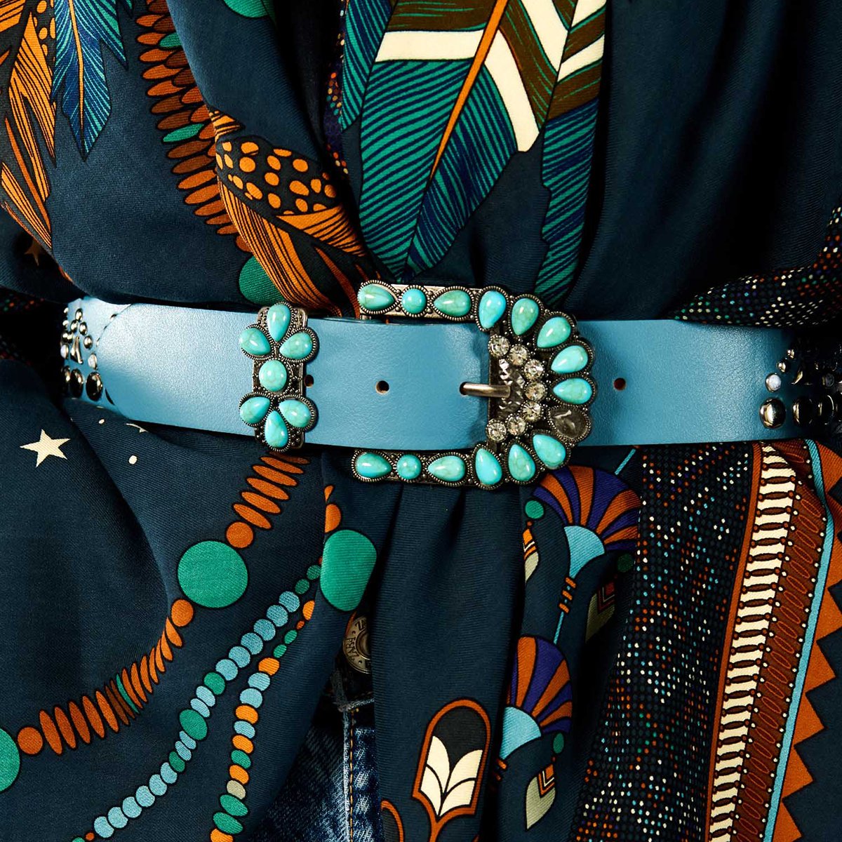 Ceinture unie avec studs et boucle travaillée LAZARO bleu, WILD