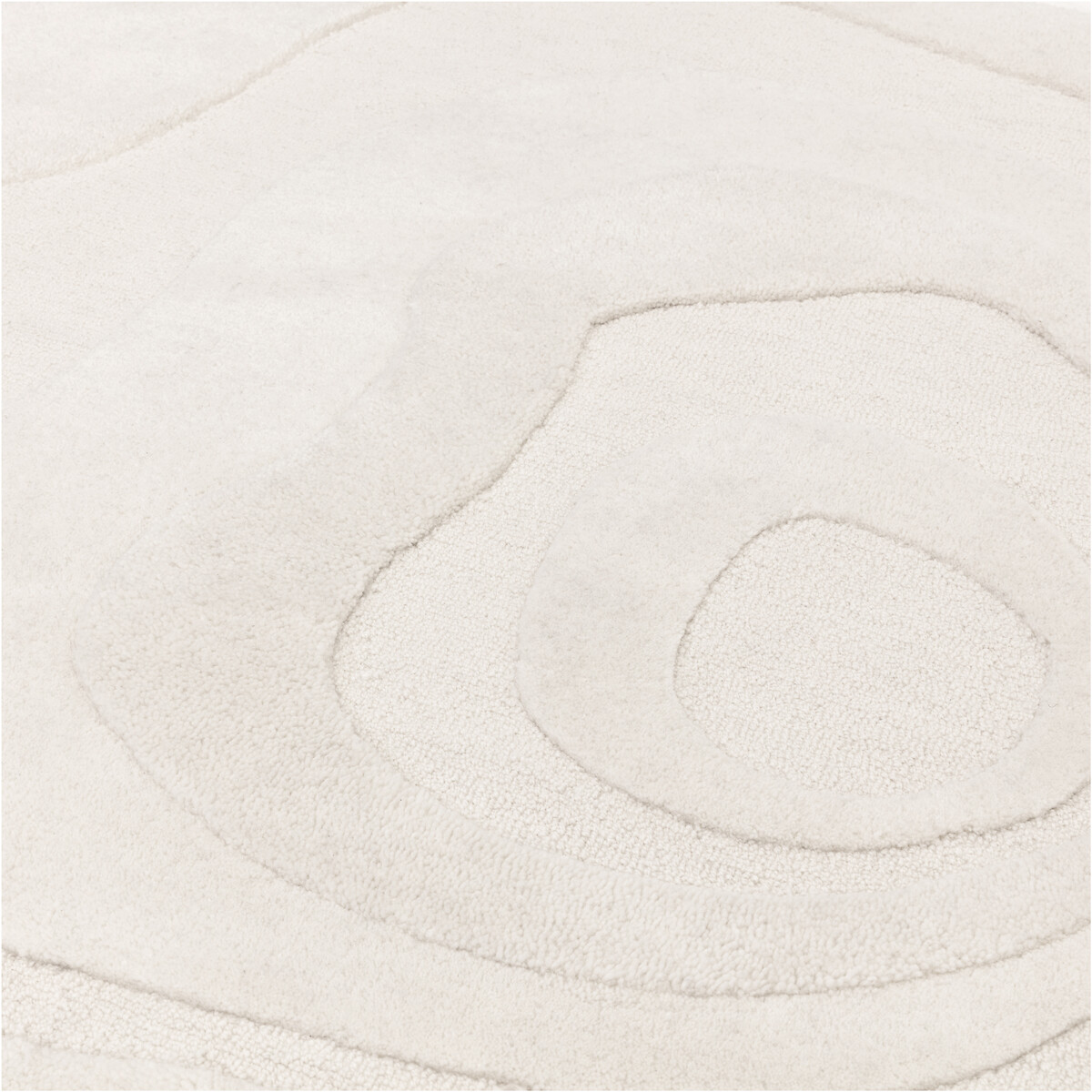 Premium Unique Shaped Carved Rug in 100% Wool cream, ÉDITÉ