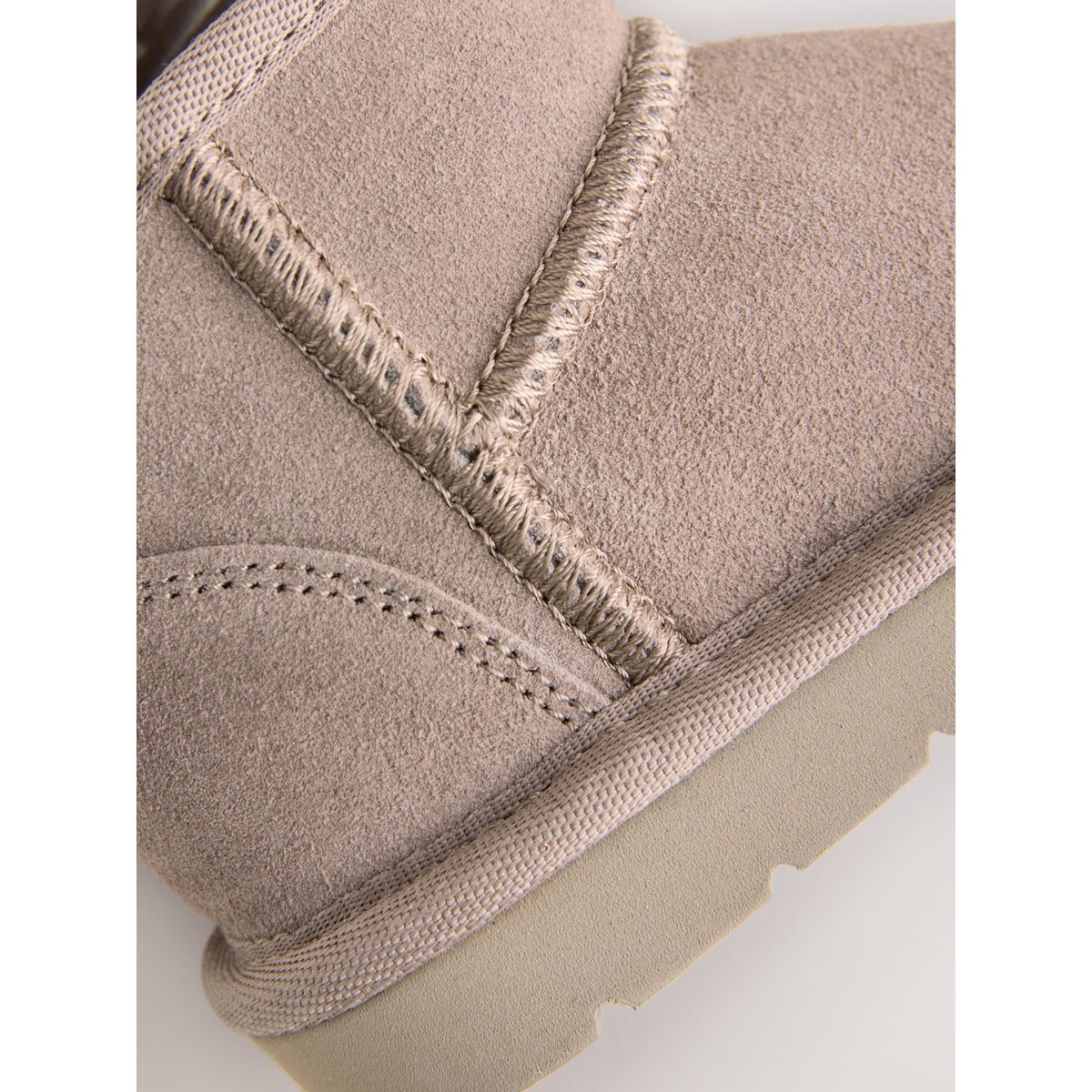 Bottes à enfiler en daim déperlant marron mink, NEXT