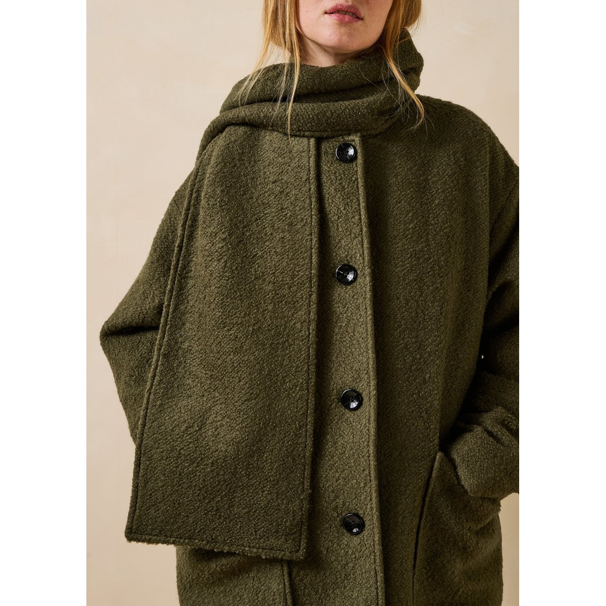 Manteau col montant en laine kaki, LA FEE MARABOUTEE