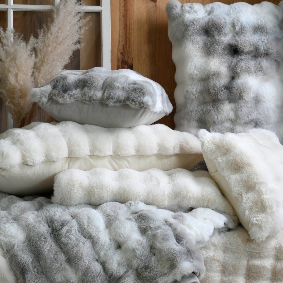 Coussin déhoussable imitation fourrure ecru, LOVELY CASA
