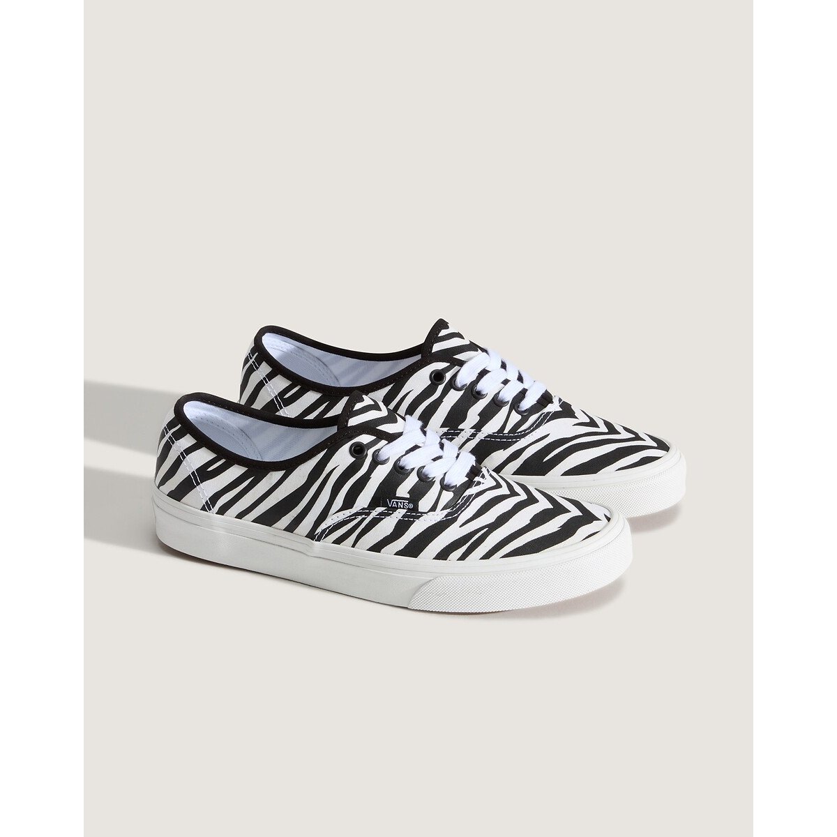 Baskets basses AUTHENTIC blanc/noir, VANS