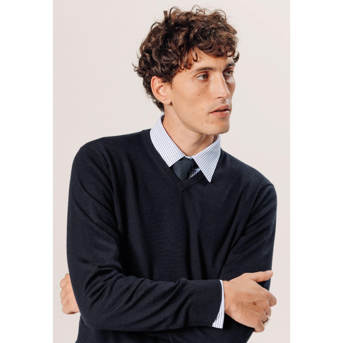 Pull col V en laine mérinos bleu nuit, RODIER