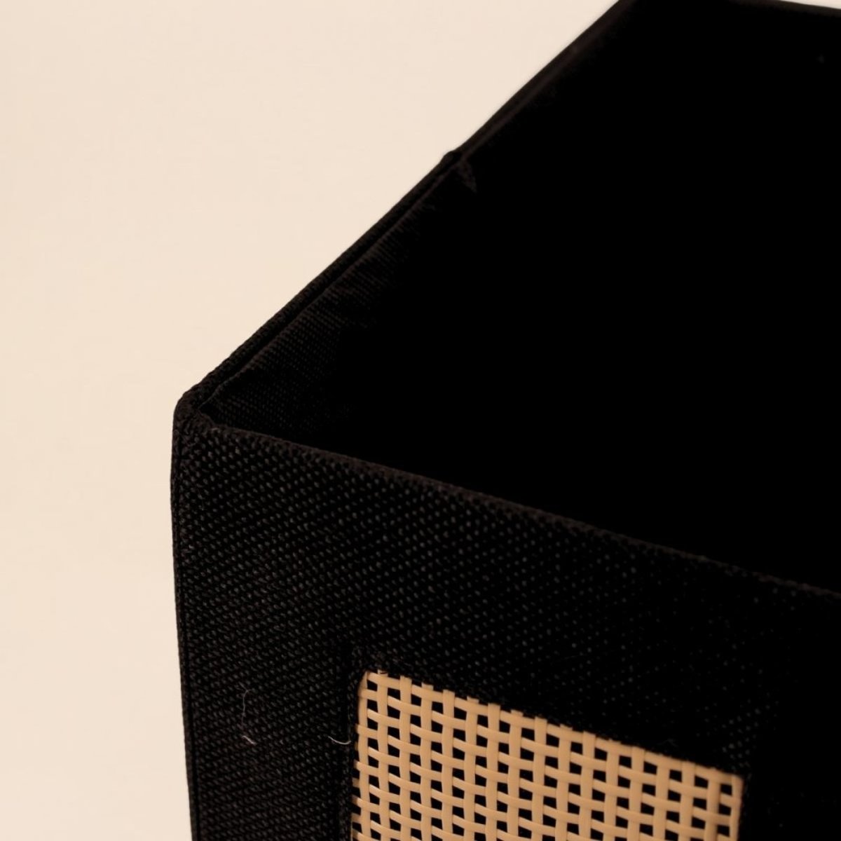 Cube de rangement en cannage 31x31x31cm noir, ORNAMI
